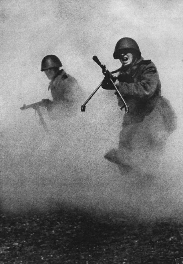 二战德军骑兵冲锋图片